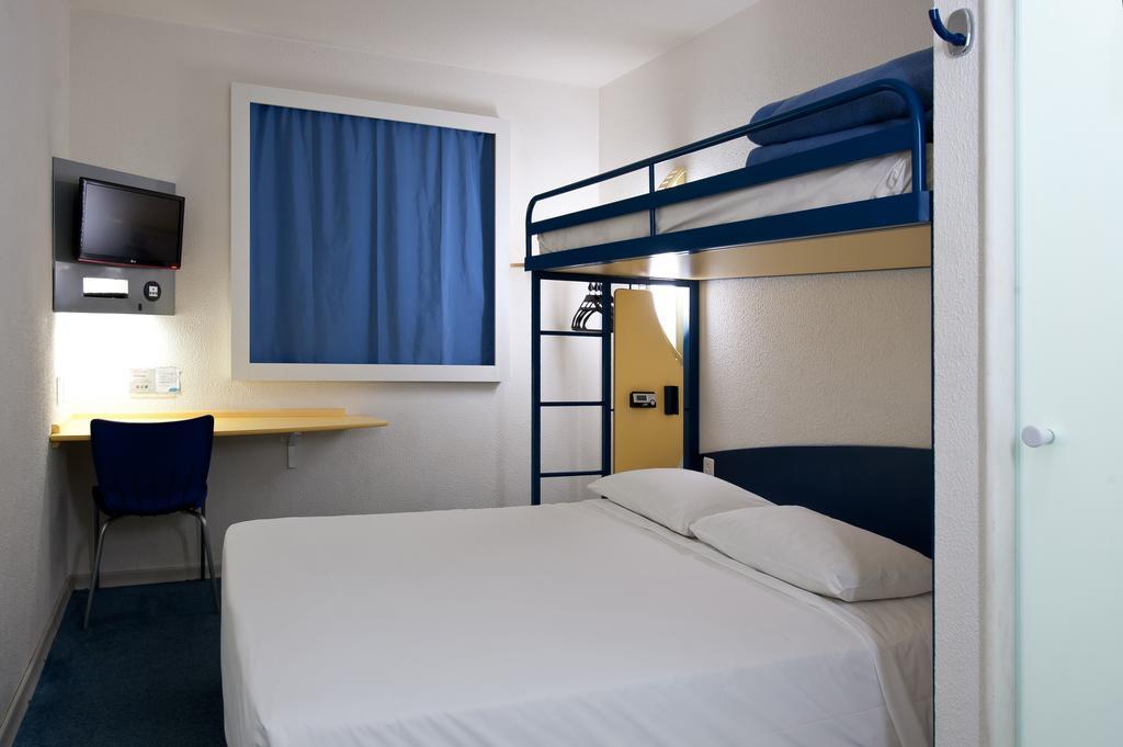 Ibis Budget Orly Chevilly Tram 7 Витри-сюр-Сен Экстерьер фото