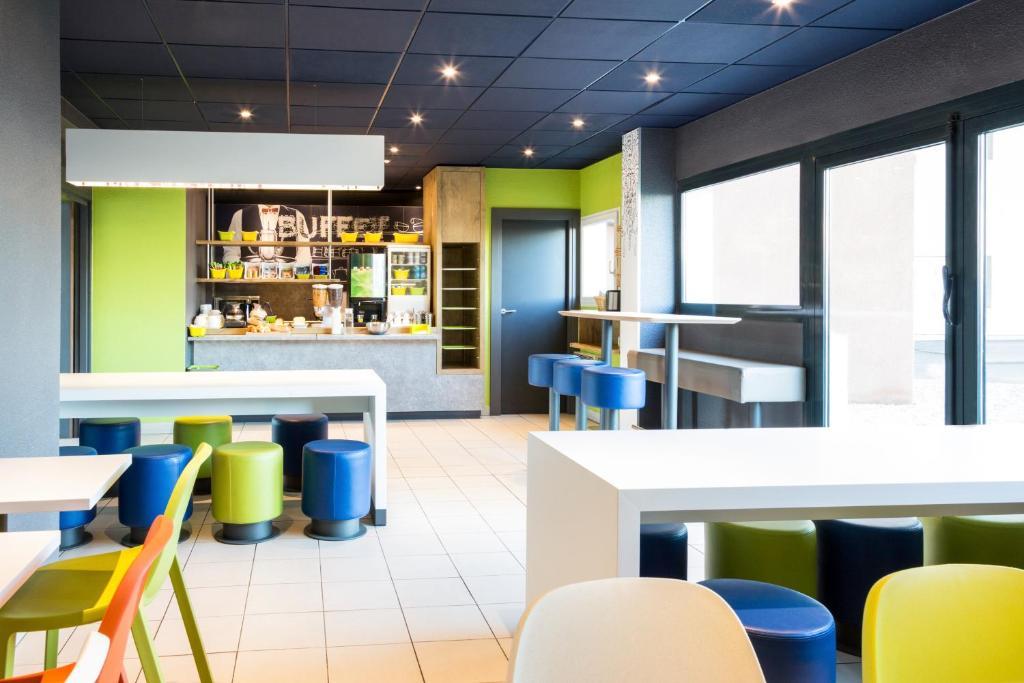 Ibis Budget Orly Chevilly Tram 7 Витри-сюр-Сен Экстерьер фото